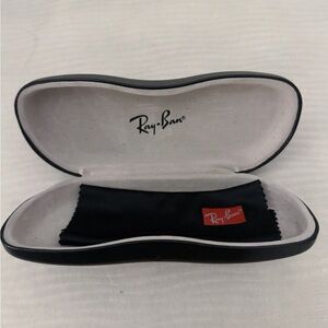 Ray Bans  lack sunglasses hard car box